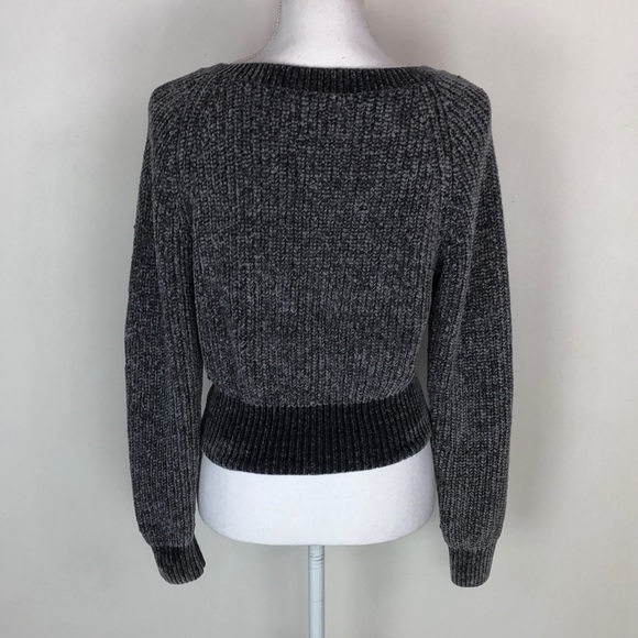 SOLD Urban Outfitters Gray Cropped Sweater - Picture 3 of 6
